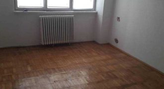 Apartament 3 camere ultracentral la doar 42500 de euro Apartament 3 camere ultracentral la doar 42500 de euro