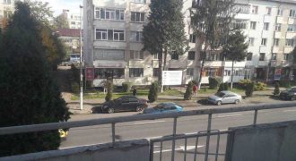 Apartament ultracentral 4 camere/ retras din vanzare Apartament ultracentral 4 camere/ retras din vanzare
