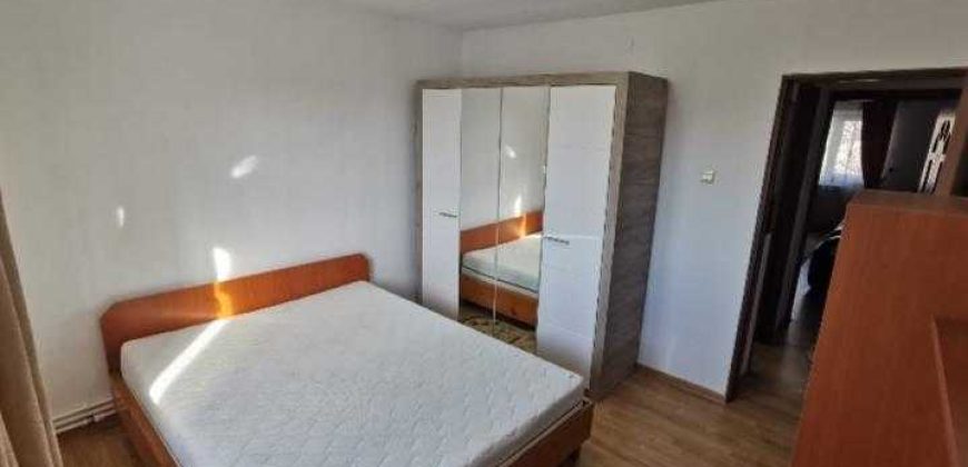 Apartament cu 2 camere de închiriat